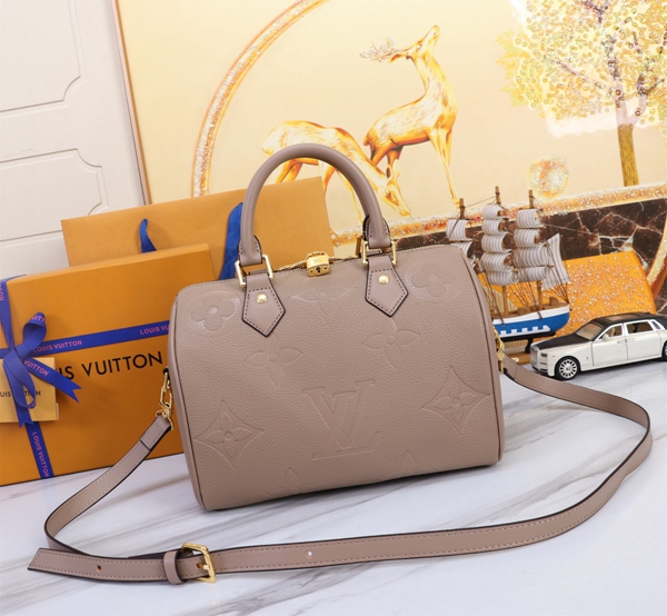 ルイヴィトンバッグ正面デザイン